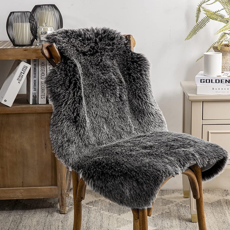 Phantoscope Faux Fur Rug, Fluffy Soft Faux Fox Fur Area Rugs for Bedroom Livingroom Kids Room Decor, Shaggy Fur Rugs Anti-Skid, Balck White, 2 x 3 Feet - Image 2